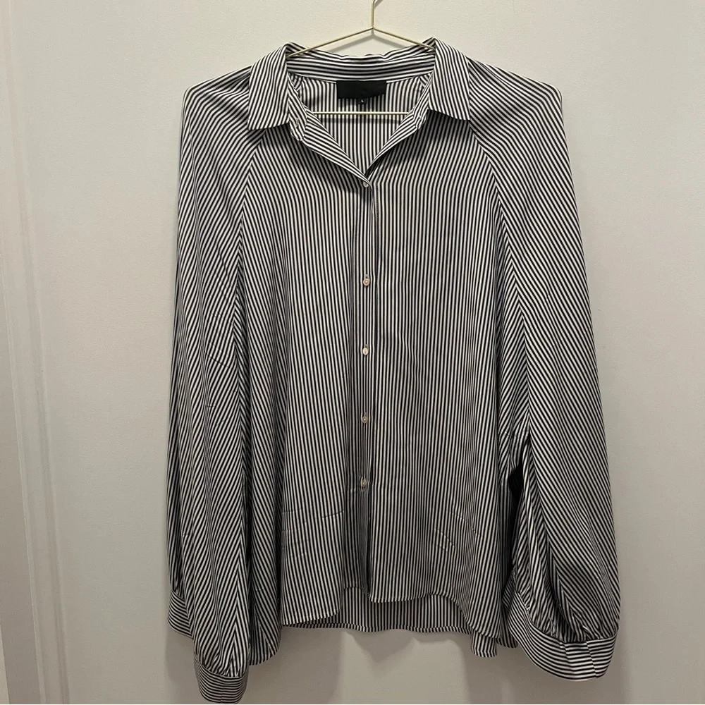 Nili Lotan Leah Blue and White Bell Sleeve Button Up Blouse Shirt - Picture 4 of 8